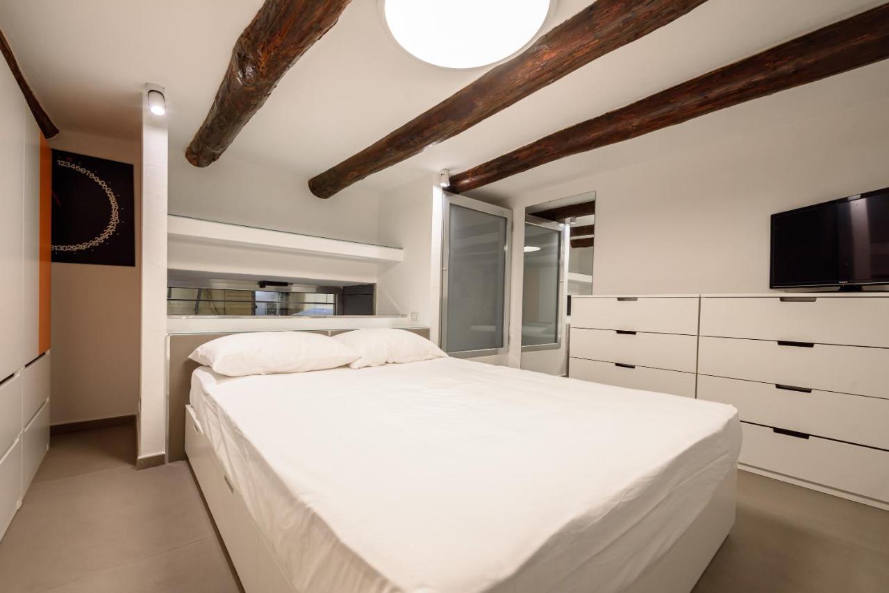 Riviera Di Chiaia 155 Apartment Naples Exterior photo